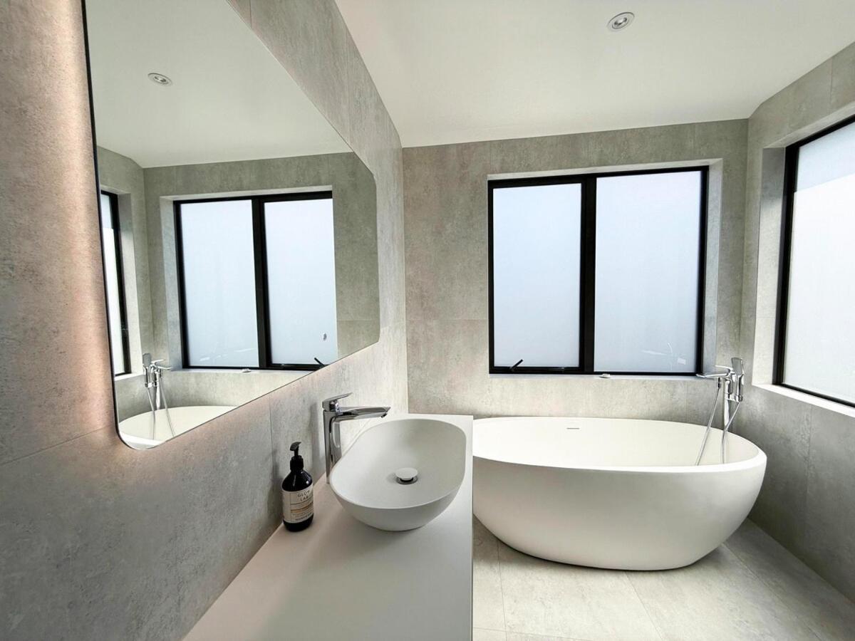 Brand-new Luxury 5 Bedroom House In Epsom Auckland